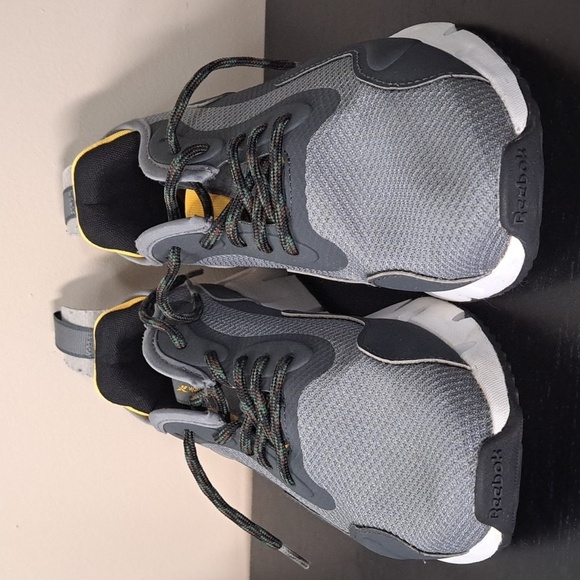 Reebok Zig Dynamica Running Shoes Big Kids 5.5 or Women's 7.5 24cm - Picture 3 of 17